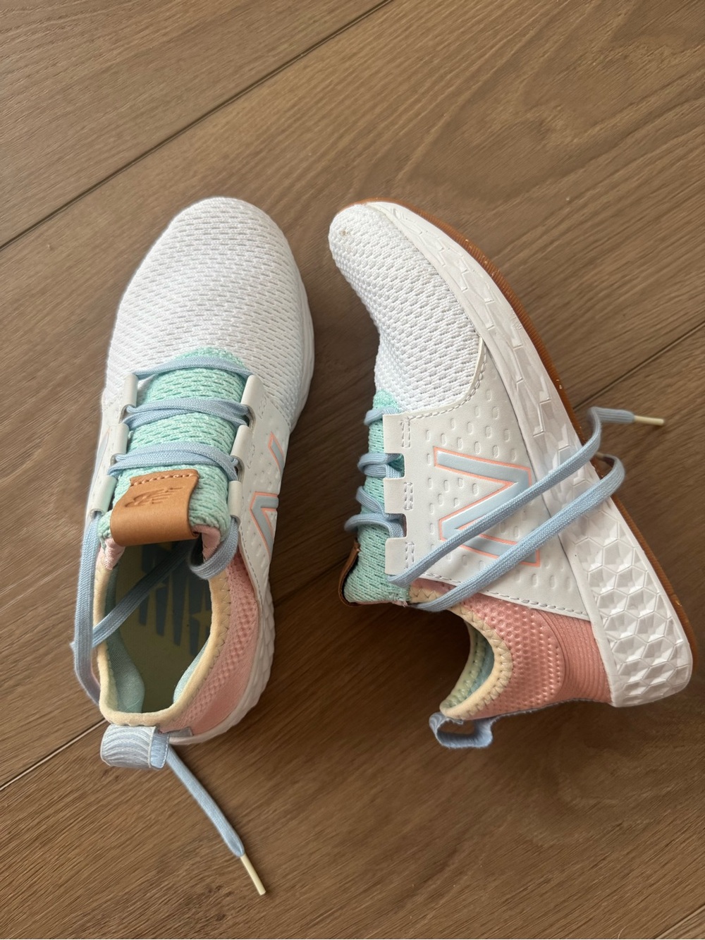 New Balance Women's Fresh Foam Cruzv1 Reissue Size 5.5 - Picture 2 of 5